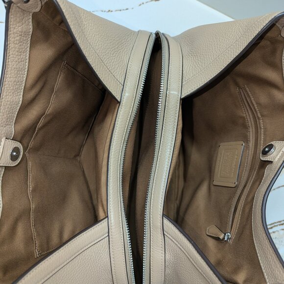 Coach Kristy shoulder bag. EUC! - Picture 6 of 10